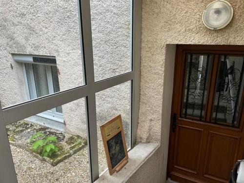 Fontaine-les-Dijon Apartment | Eden un jardin au cœur du vieux village