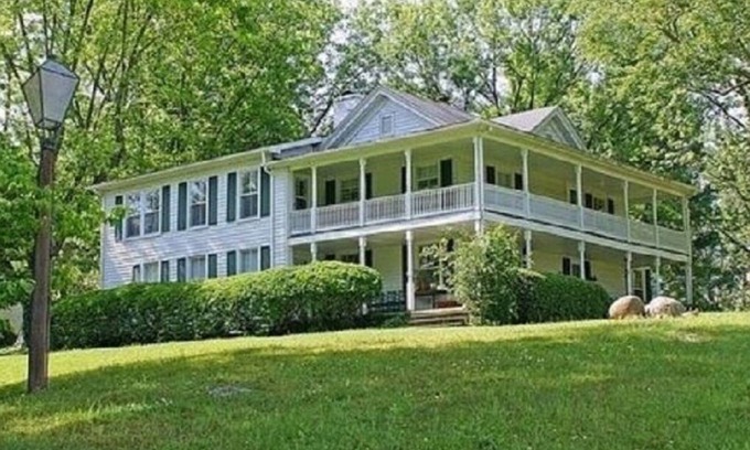 Nelson Other | Edge Hill B & B Country Inn