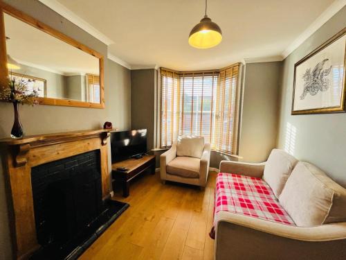 City Centre House | Edwards Cottage - Grove Road Cottages