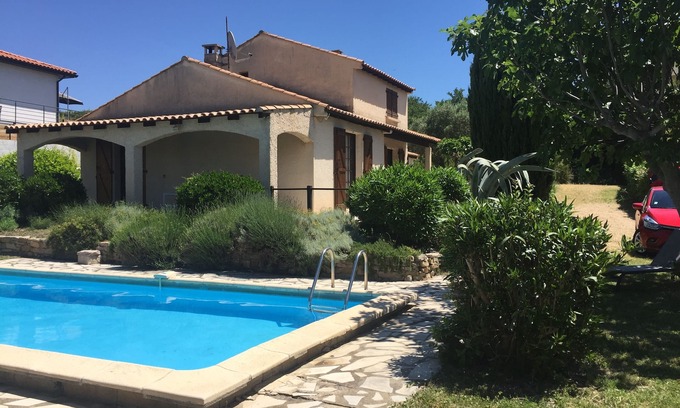 Villeveyrac House | eig. Pool (fenced), air conditioning, W-LAN, Smart-TV, close to the sea, large garden. Garden, comf. Exhib.
