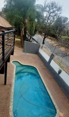 Brits Bed & Breakfast | Eight Martjie Bed & Breakfast