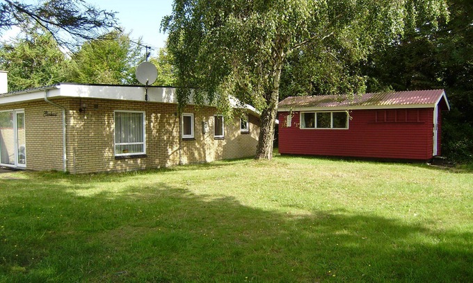 Ejerslev House | Ejerslev Lyng/Mors. 80 m2 pleasant concrete holiday house. 100 m. to the beach.