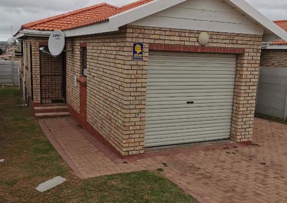 Port Elizabeth House | Ekhaya Accommodation