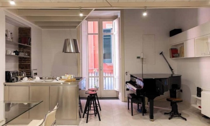 Quartieri Spagnoli Apartment | Eléonore's dream