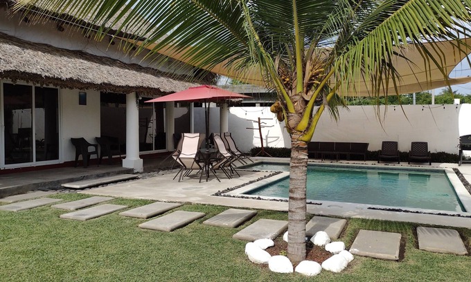 Monterrico Ski Chalet | El Colibri Beach Monterrico Guatemala