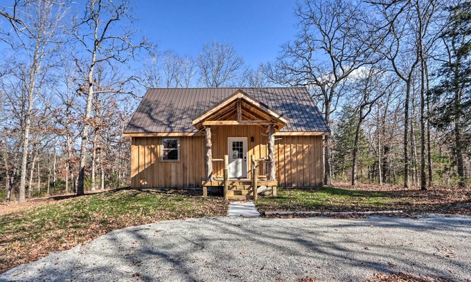 El Dorado Springs Cabin | El Dorado Springs Cabin: Near Trails & Parks!