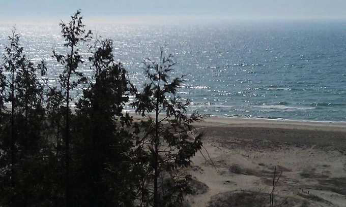 Elberta House | Elberta/Frankfort, Water Views, Near Beach, Sleeps 8