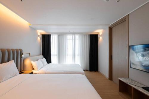 Haeundae Apartment | #Elbonstay with Haeundae Beach