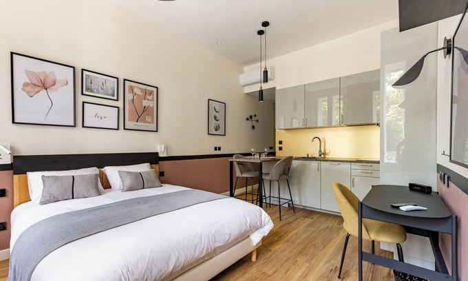 Voltaire - Saint Amour Apartment | Elegance - Charm and serenity in Lyon Part-Dieu