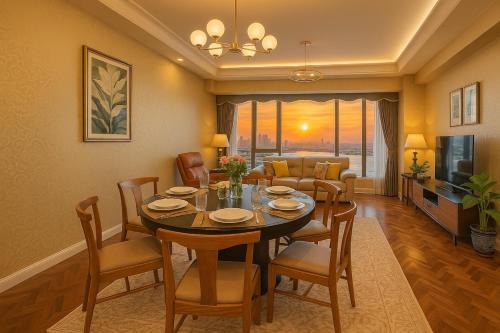Ermita Apartment | Elegant 2BR Manila Bay Sunset near US Embassy