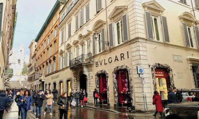 Quartiere XVII Trieste Apartment | ELEGANT 3-BEDROOM APARTMENT WITH AIR CONDITIONING AND NATURAL LIGHT IN CENTRAL