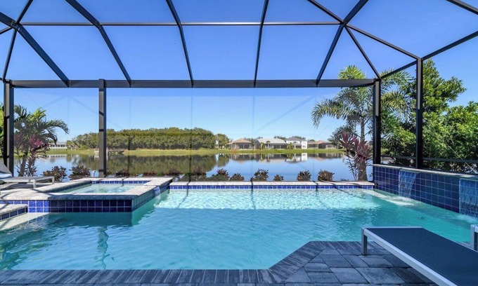 Braden River House | Elegant 3BR waterfront pool home | Lakewood Ranch - A Dream Come True