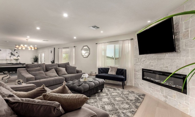 Bellair House | Elegant 4BD/2BA Home in Prime Glendale Location!