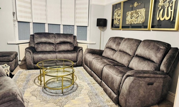 Newcastle-upon-Tyne House | Elegant 4BR Home: Stylish Comfort Retreat