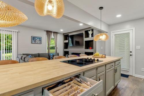 Church Street Apartment | Elegant 5-Bedroom Luxury Haven by Deity Villas