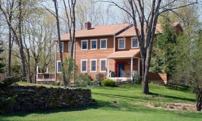 Staatsburg House | Elegant 6 Bedroom Upscale Contemporary Seasonal discount rate