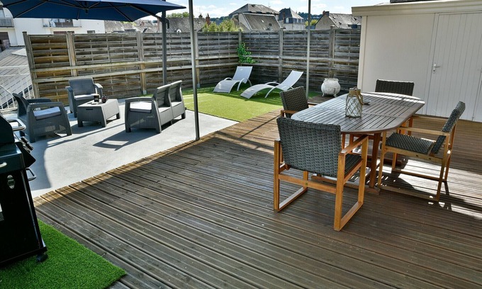 Brive-la-Gaillarde Apartment | Elegant Apartment Large Terrace Parking
