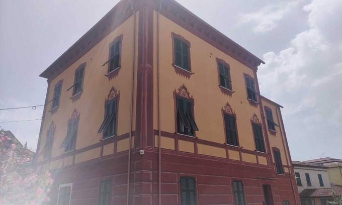 Sarzana Apartment | elegant apartment in the historic center of Sarzana