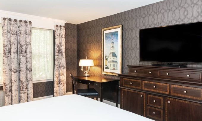 Historic District Hotel | Elegant Boutique Hotel Near Maryland State House - Short Walk