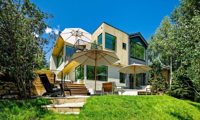 Snowmass Village House | Elegant Contemporary Home