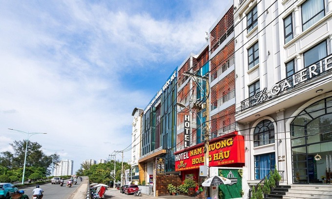 Binh Chanh House | Elegant Deluxe Accommodation in Hoang Hau, Vietnam