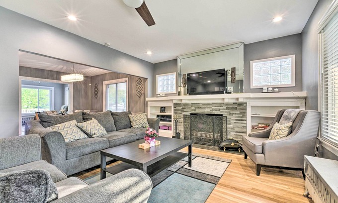 New Center Detroit House | Elegant Detroit Home w/Yard ~ 5 Mi to Dtwn!