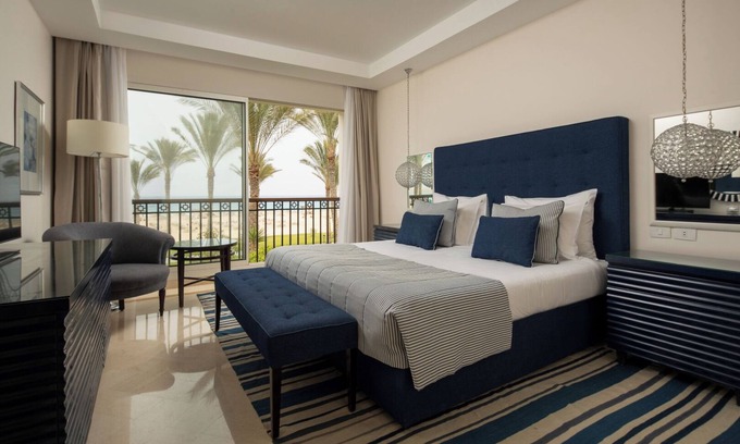 Marsa Matruh Hotel | Elegant Space with Sea View and Swimming Pool - Steps from Almaza Bay