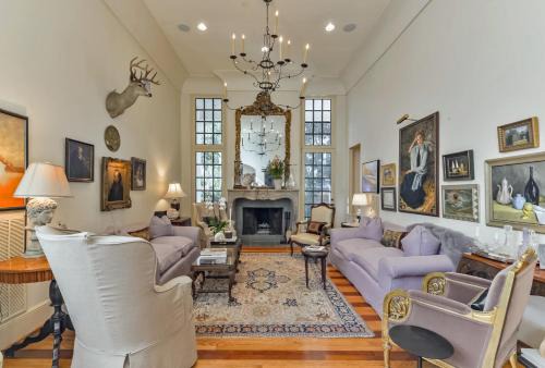 Greenway Plaza-Upper Kirby Villa | Elegant French Patio Home with Private Pool