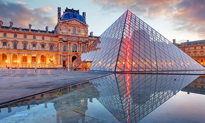 Palais-Royal Apartment | Elegant Historic 6Bdr/5Bth Apartment with Louvre View