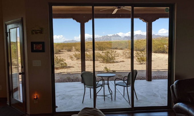 Mesilla Park House | Elegant New Mexico Custom Home w/Pristine Views & Trails From Back Door