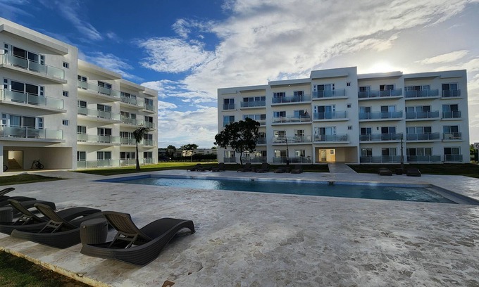 Los Brazos Condo | Elegant ocean view condo in heart of Ocean Village