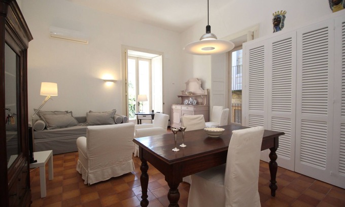 Tropea Apartment | Elegant one bedroom apartment in the center of Tropea