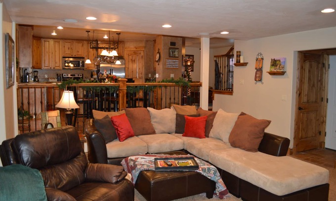 Sandy House | Elegant ski retreat home, 4 MAJOR SKI RESORTS WITHIN MINUTES OF PROPERTY Hot Tub