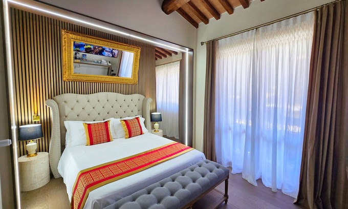 Manciano Apartment | Elegant suite with exclusive bathroom and balcony