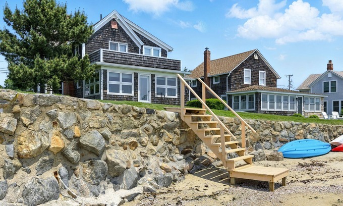 Westbrook Center House | Elegant & Timeless Coastal Retreat