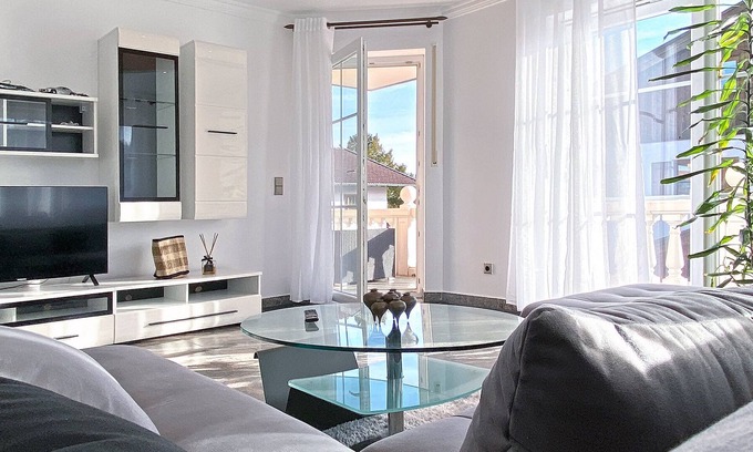 Prien am Chiemsee Apartment | Elegant vacation apartment 100sqm, up to 6 guests, balcony, wellness/sauna