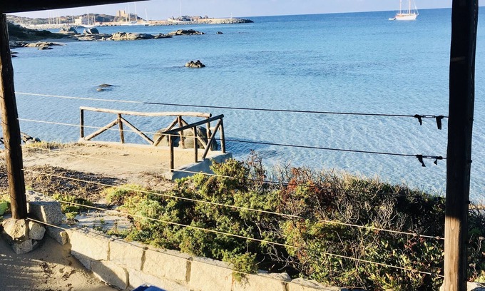 Notteri Villa | Elegant Villa WI-FI FREE with terrace overlooking the sea almost touching the water.