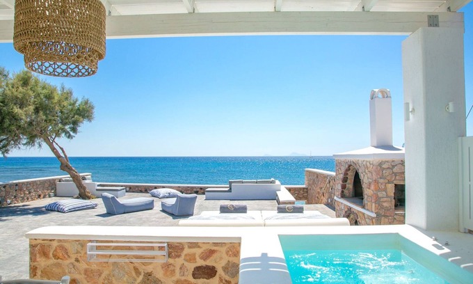 Exomytis Villa | Elite Santorini Villa | Aegean Melody Suites | Elegant Suite | 1 Bedroom |.