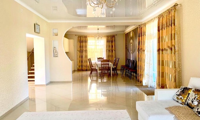 Zelyonaya Polyana House | Eliza SKI Bannoe