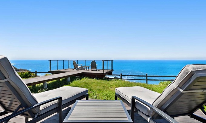 Philo House | Elk Rock Beach Cottage