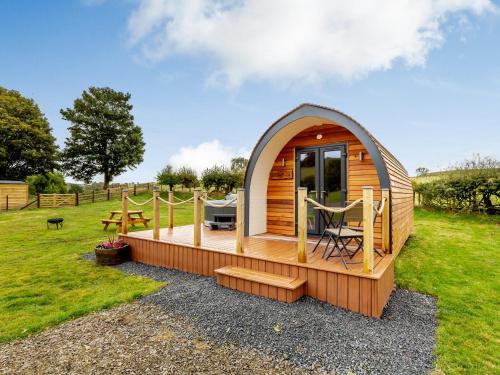 Welshpool House | Elm-Uk36259