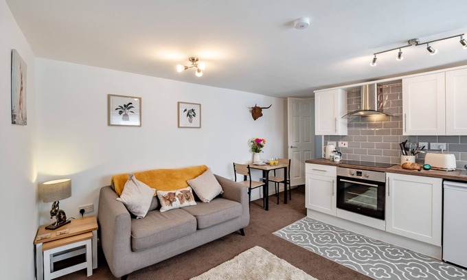 Rothbury House | Elmsleigh Nook - One Bedroom House, Sleeps 2