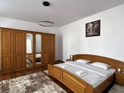 Center Apartment | Ely`s Place