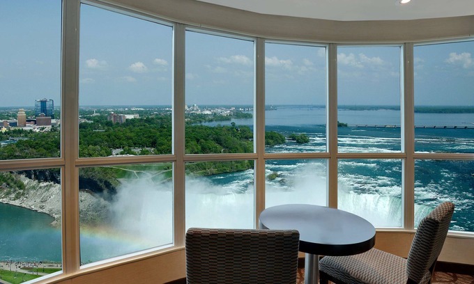 Fallsview Hotel | Embassy Suites by Hilton Niagara Falls Fallsview