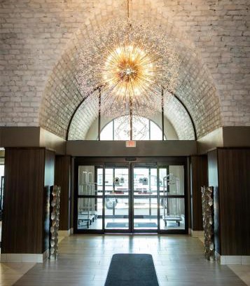 Schaumburg Hotel | Embassy Suites by Hilton Chicago Schaumburg Woodfield