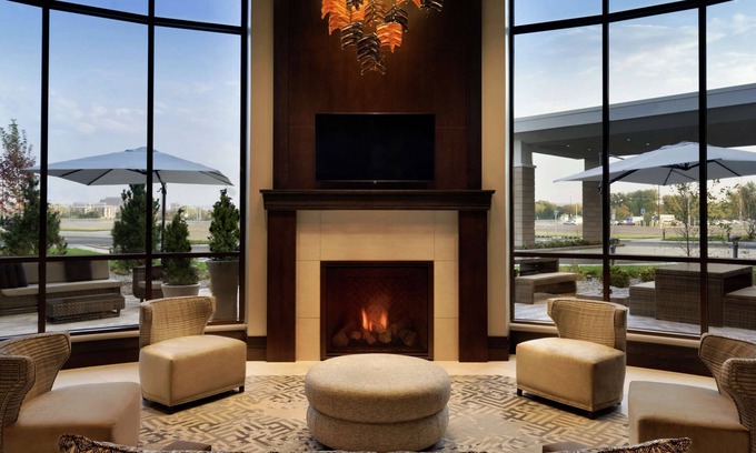 Lakefront Hotel | Embassy Suites by Hilton Syracuse Destiny USA