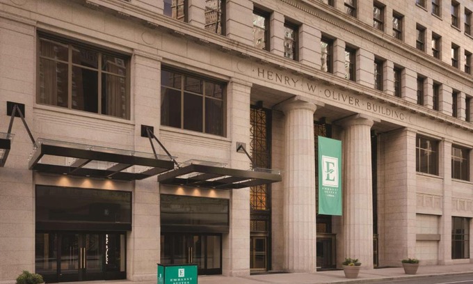 Downtown Pittsburgh Hotel | Embassy Suites Pittsburgh-Downtown