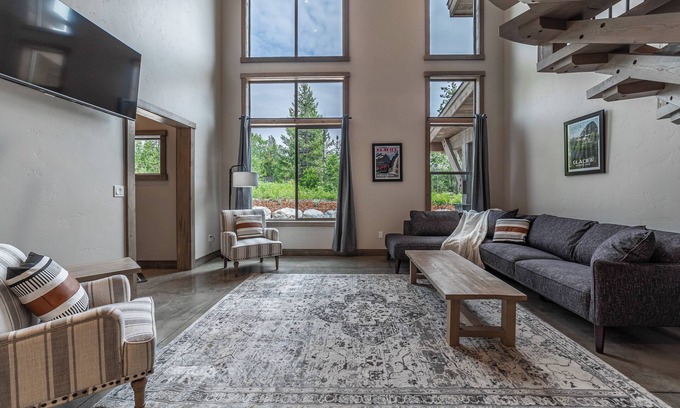 Coram Condo | Embrace Adventure! 7 mi to GNP- 2bd/2ba Condo - Private Patio w/Hot Tub - #1-1
