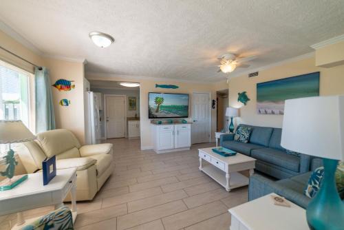 Biltmore Beach House | Emerald Beach Cottage