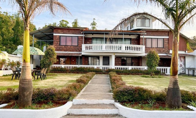 Medha Hotel | Emerald Villa